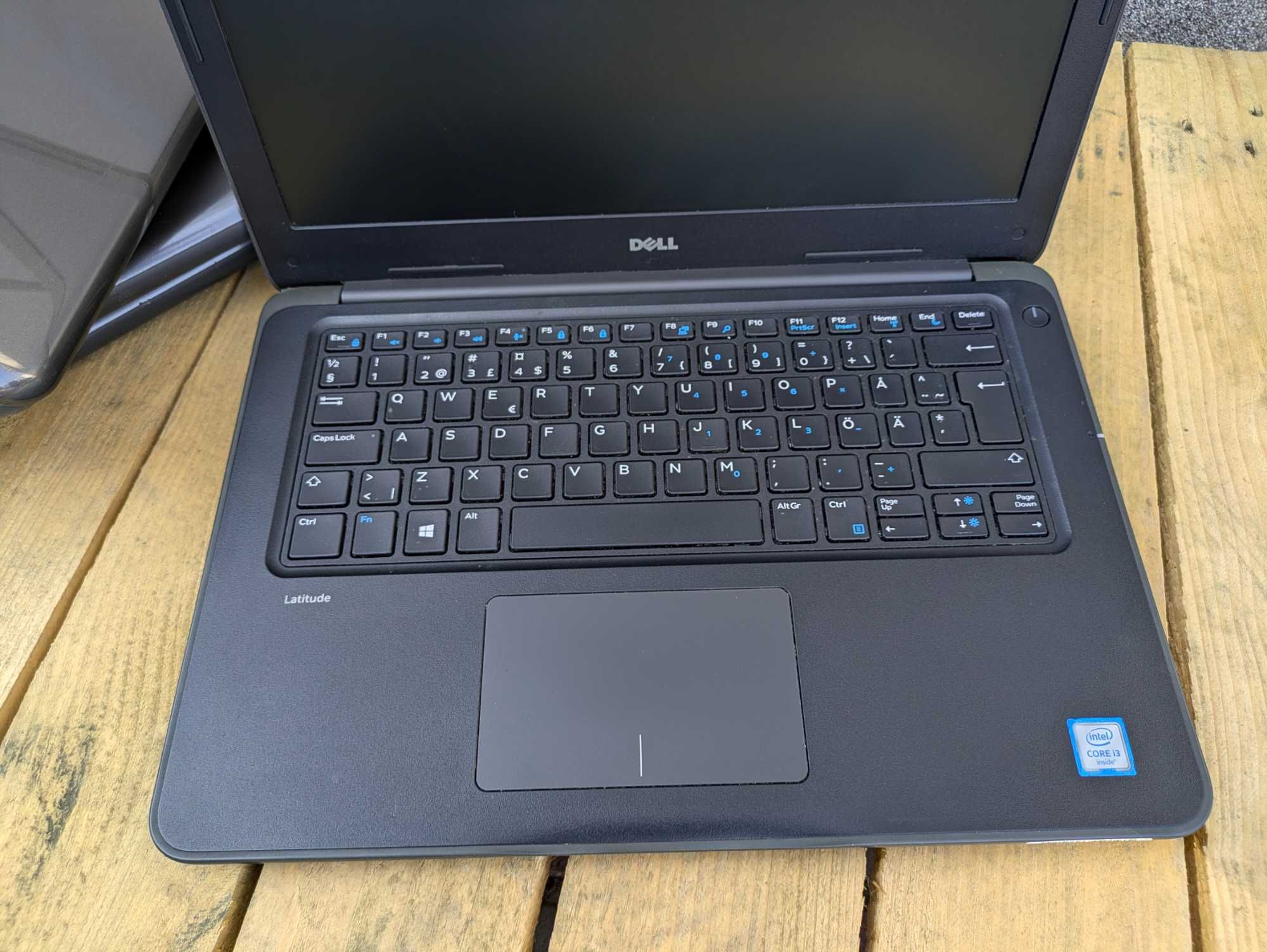 Ноутбук Dell Latitude 3380 i3-6006U/8 /256 GB/ 13.3 " HD