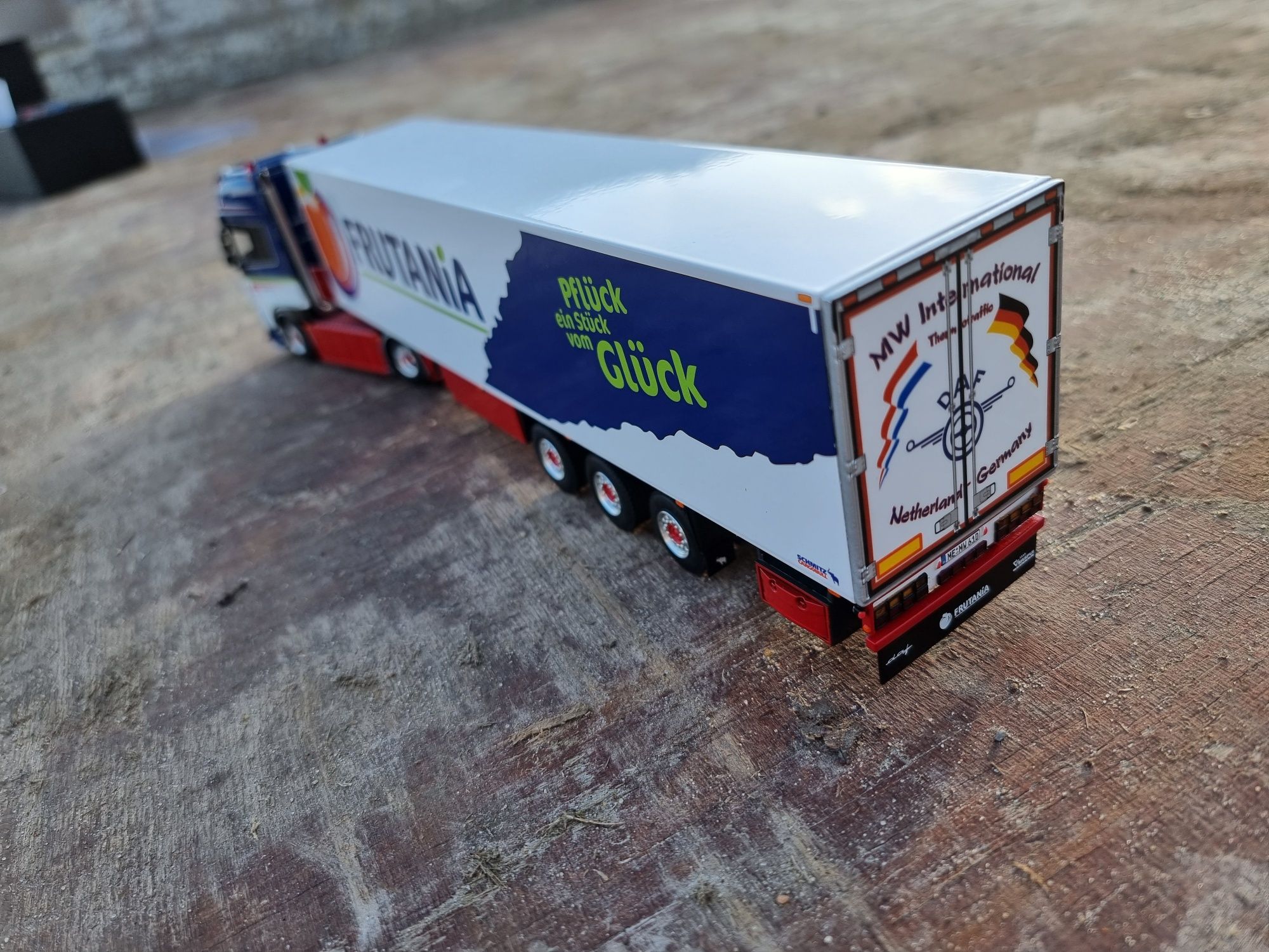 Daf z naczepa chłodnia wsi / tekno 1 :50