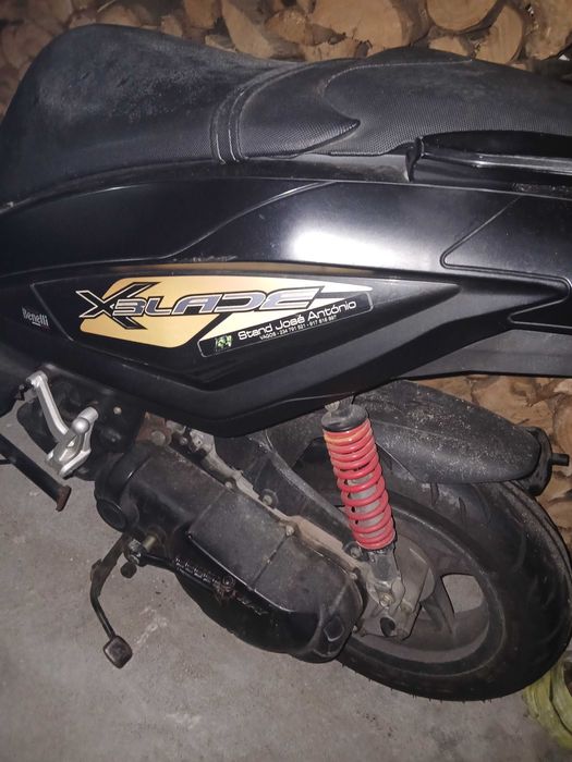 Scooter Benelli em Bom estado geral