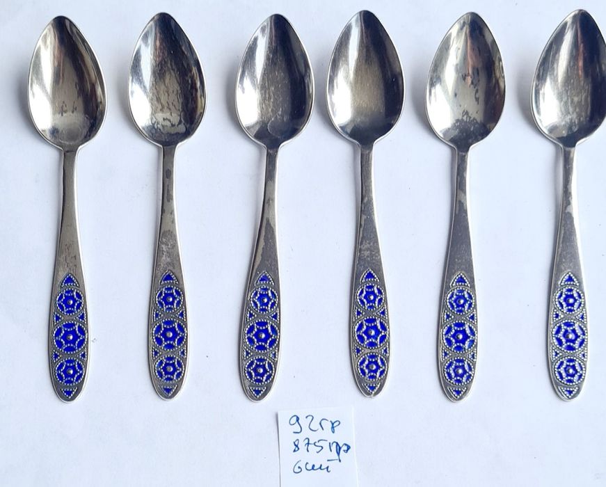 Продам наборы серебряных ложек