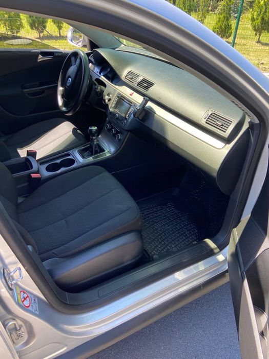 Volkswagen Passat B6 2010 рік 2 л. дизель