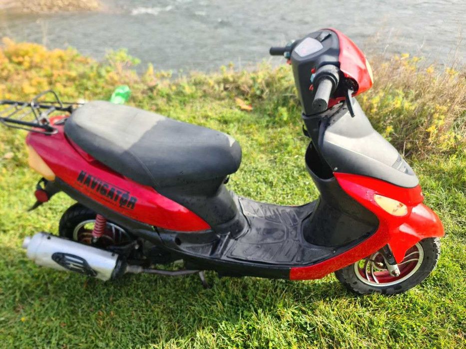 Продам скутер Navigator 100 кубов 4-ох тактный