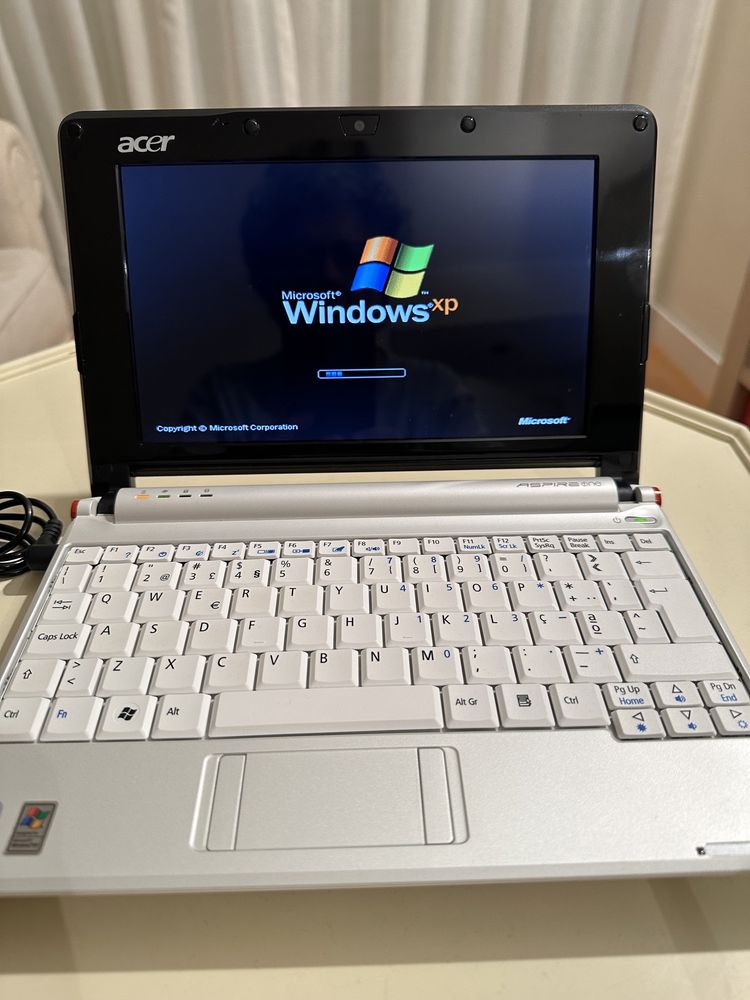 Portátil Acer Aspire One - Modelo ZG5