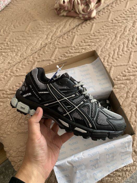 Жіночі спортивні кросівки асікс чорні asics gel kahana 36 41 розмір