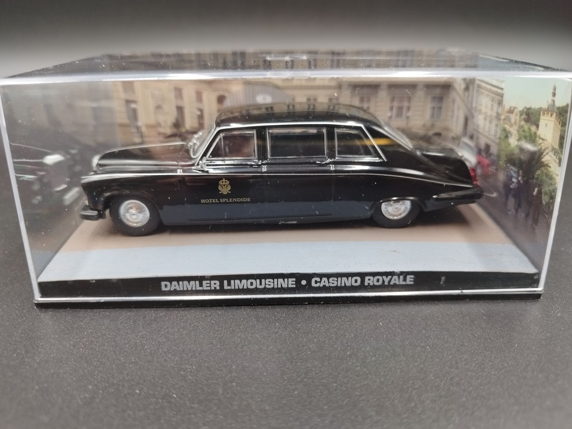 1:43 Altaya Daimler Limusine 007 James Bond Casio Royale model