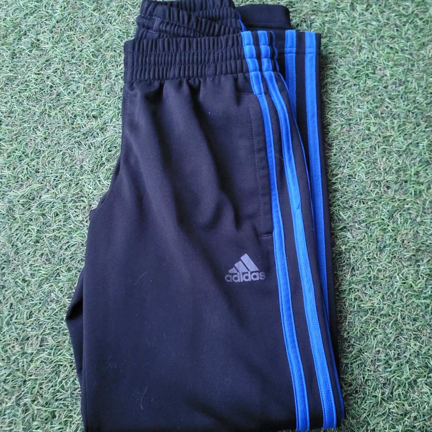 Spodnie dresowe Adidas na 9-10 lat r.140