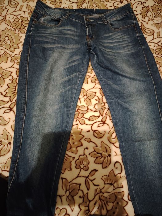 Jeansy  damskiie