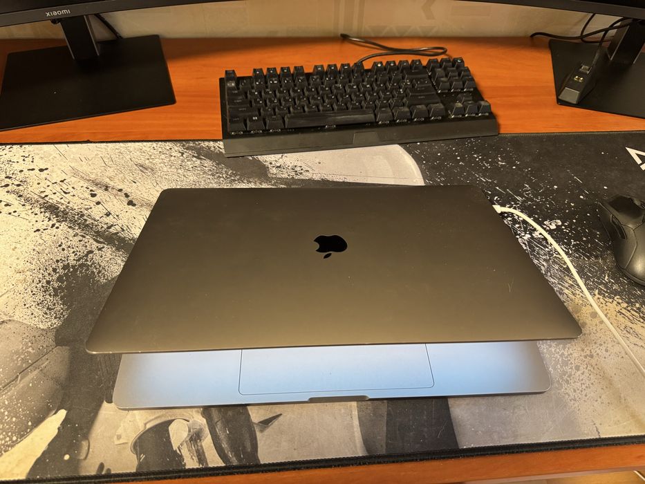 Macbook pro 2019 i7/16/512