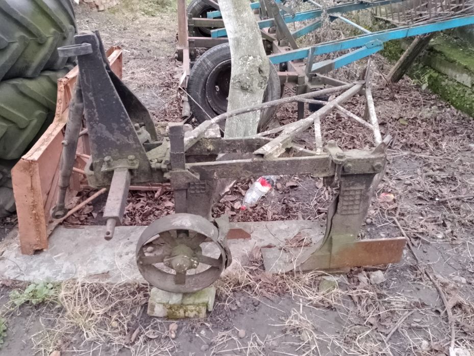 Продам Плуг до Т-40