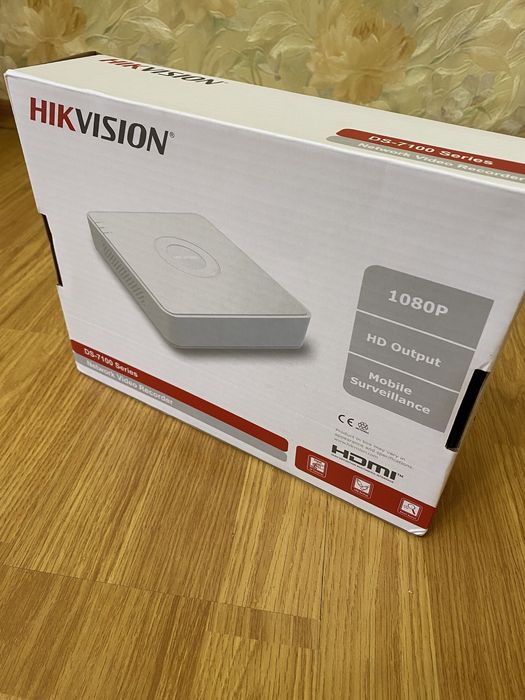 8-канальный ip видеорегистратор Hikvision DS-7108NI-Q1(D)
