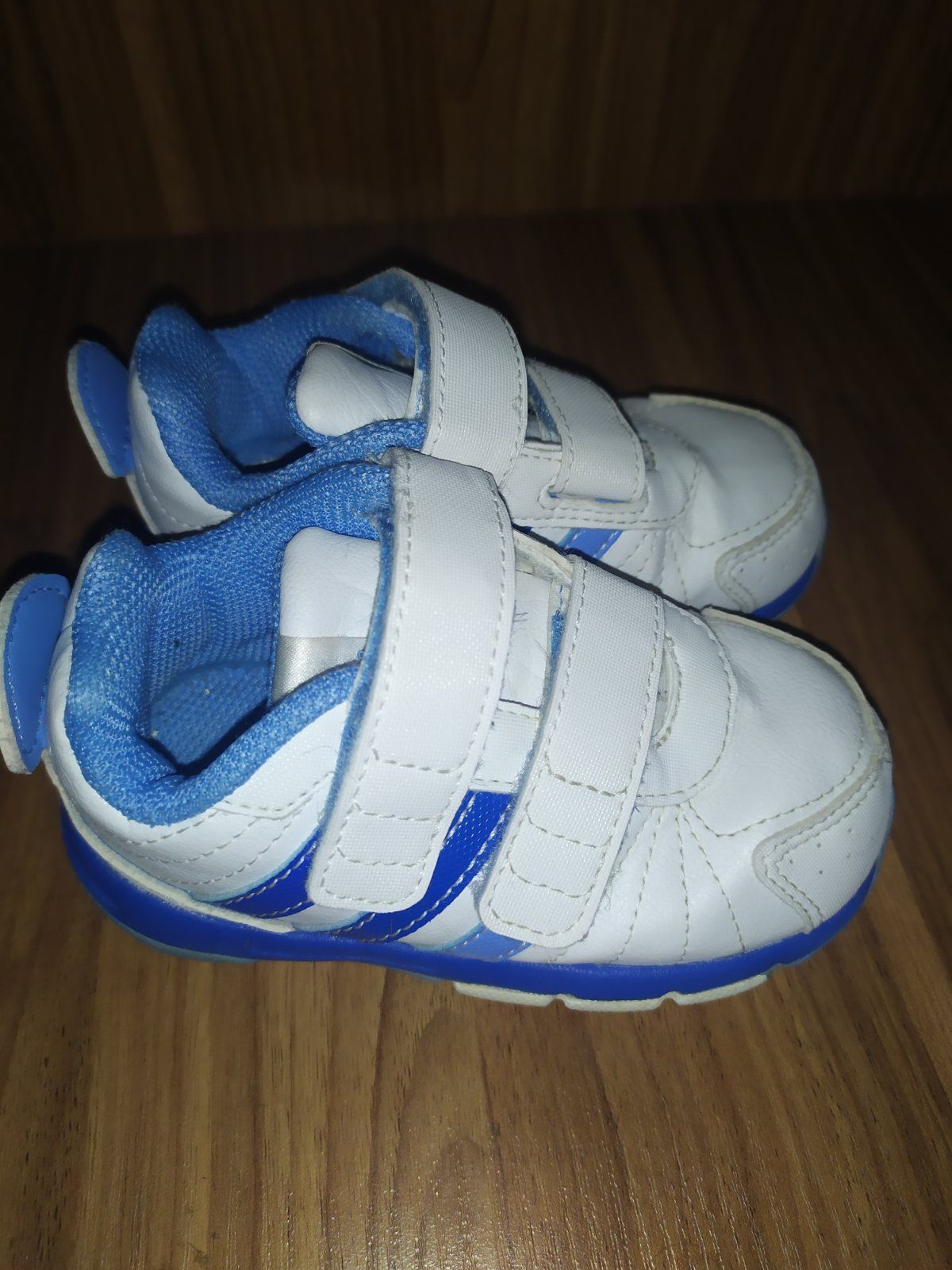 Кроссовки Adidas 21