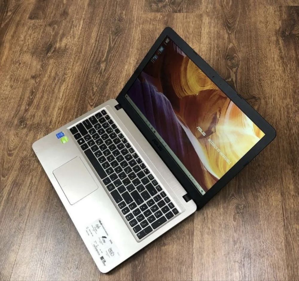 Ігровий Ноутбук Asus R540 | Core i3 | 8 ГБ ОЗУ | 250 SSD | GT 920M