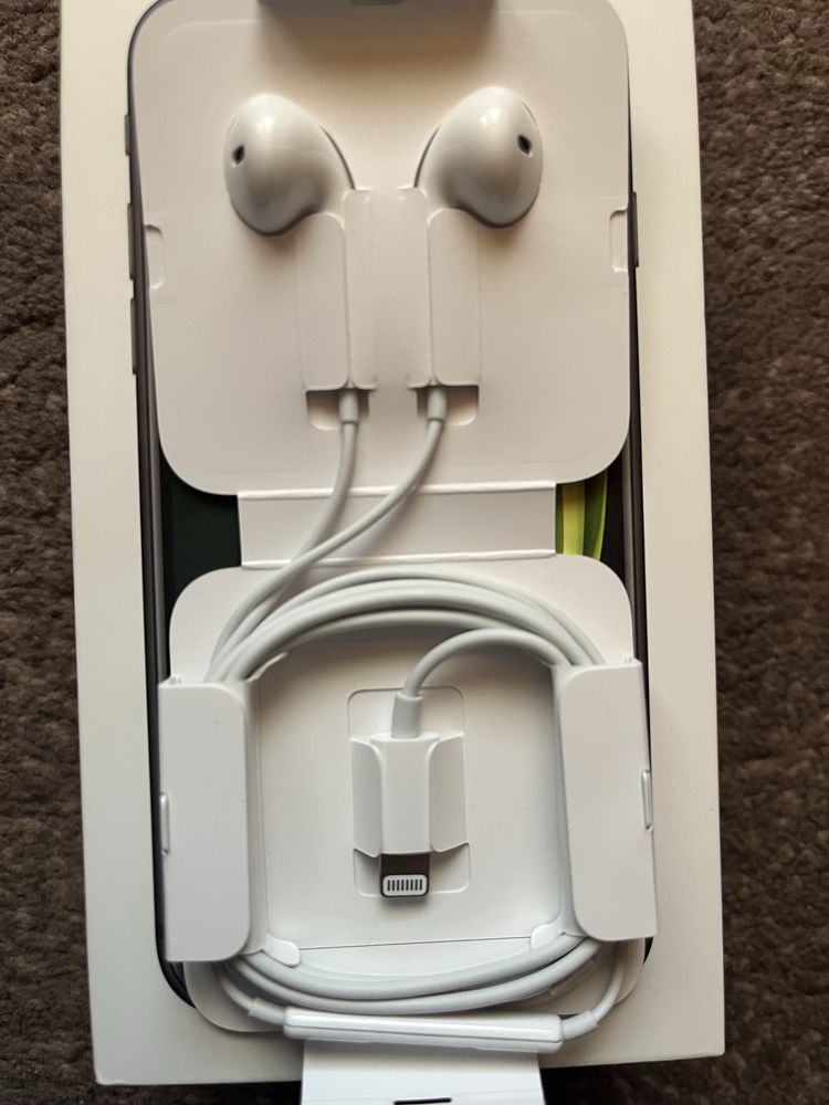 Навушники Apple iPhone EarPods with Mic Lightning