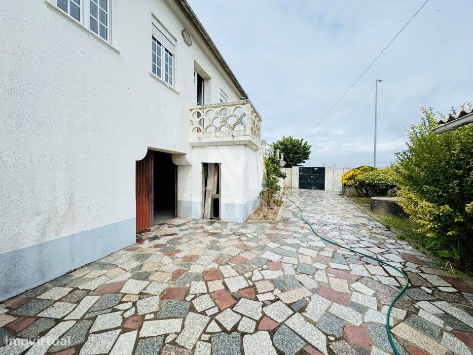 Moradia T3, para venda, em Castelo de Neiva