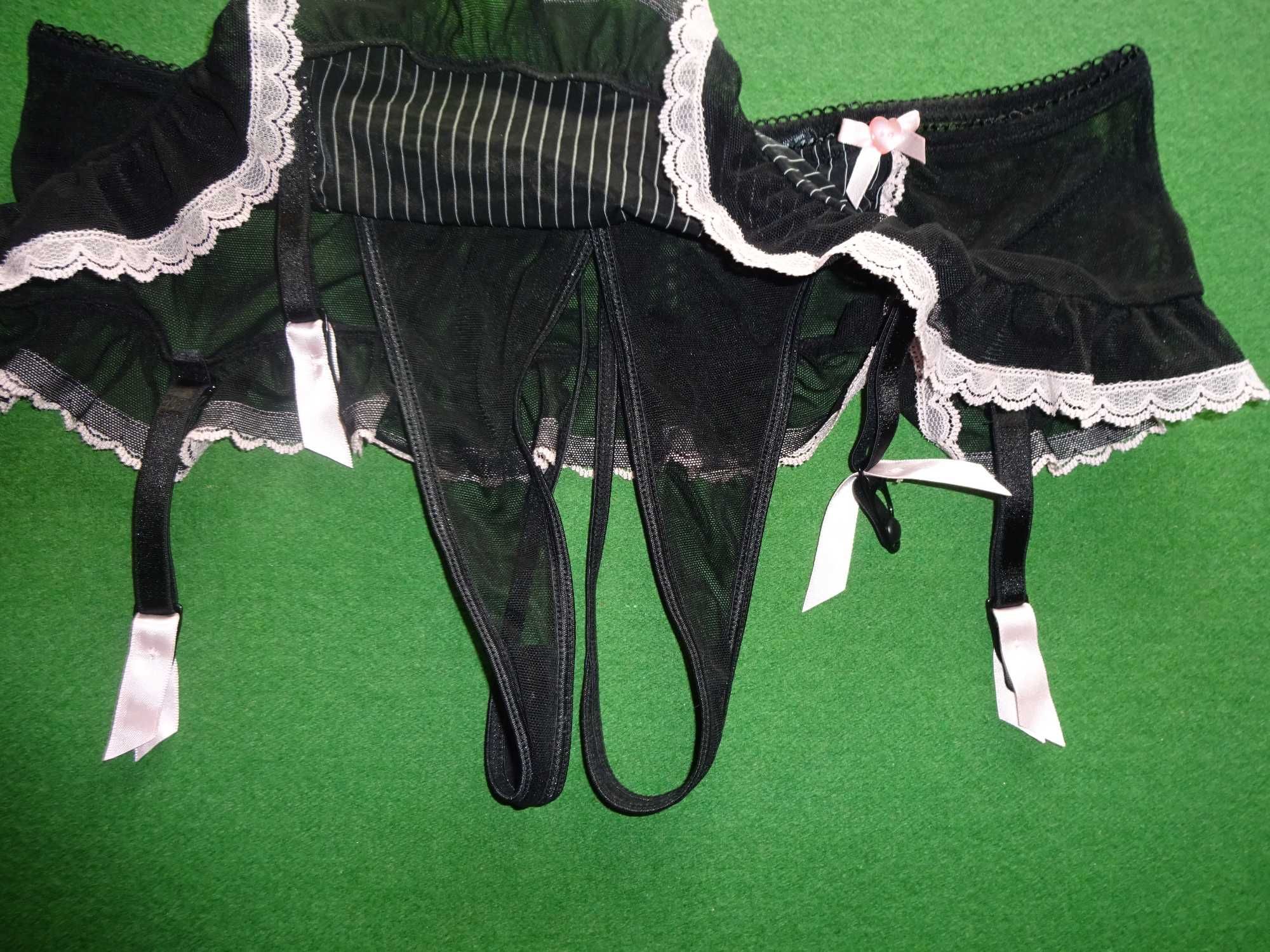 ANN SUMMERS czarny pas do pończoch ze stringami z otworem L