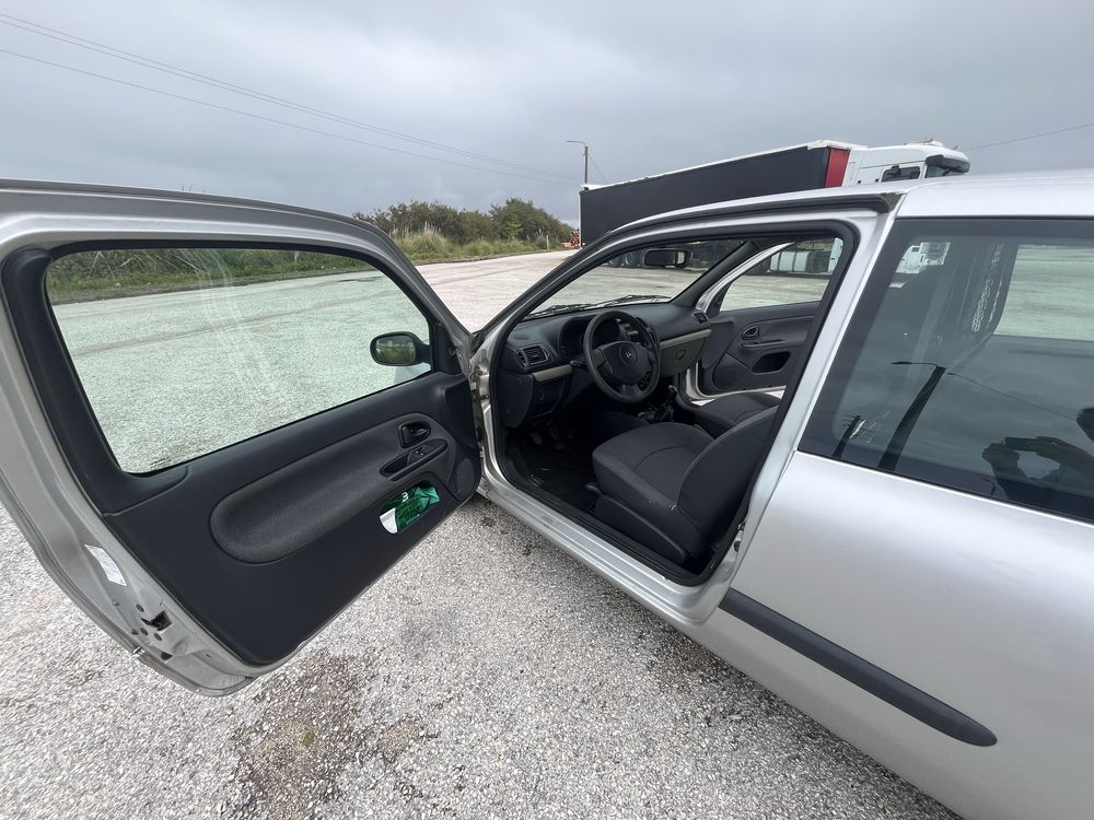 Renault clio dci van