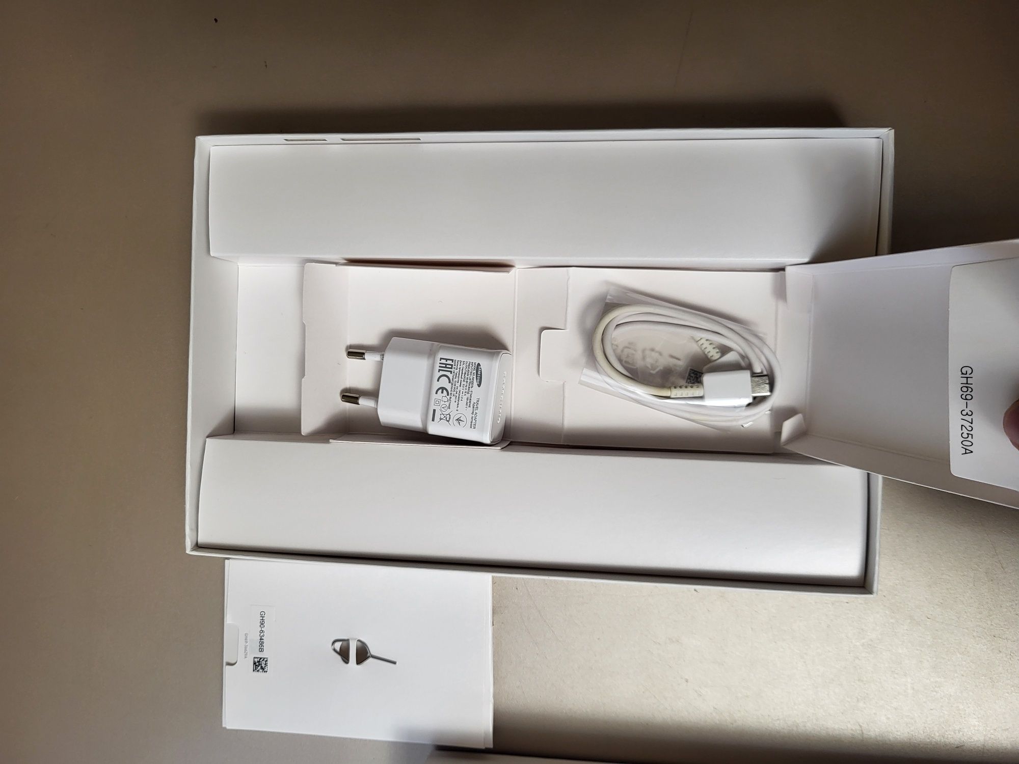 Планшет Samsung S6 Lite