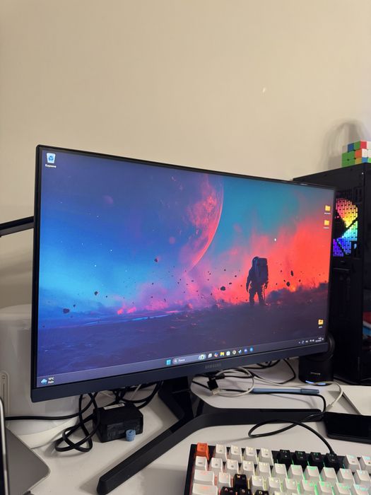 Продам монитор Samsung S24R358FZI (24”, IPS, Full HD, 75 Гц)