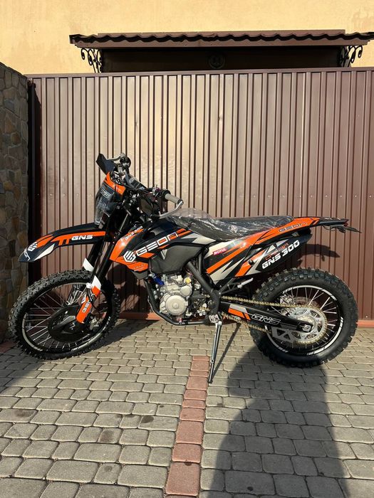 Мотоцикл Geon Dakar GNC 300