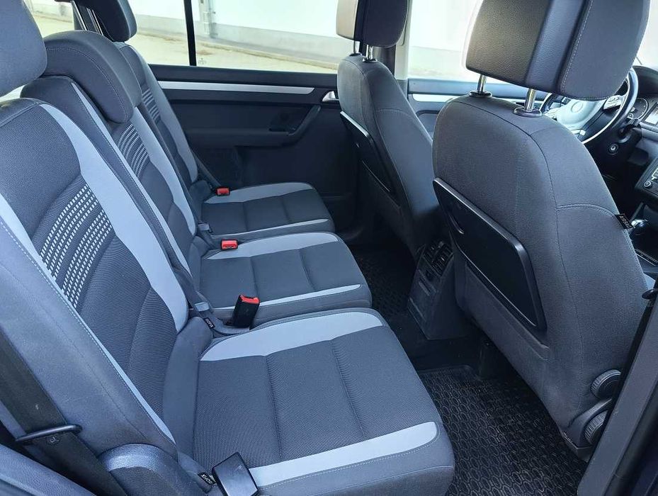 Touran 2.0 Diesel DSG automat 7osób Zarejestrowany Panorama Navi HAK