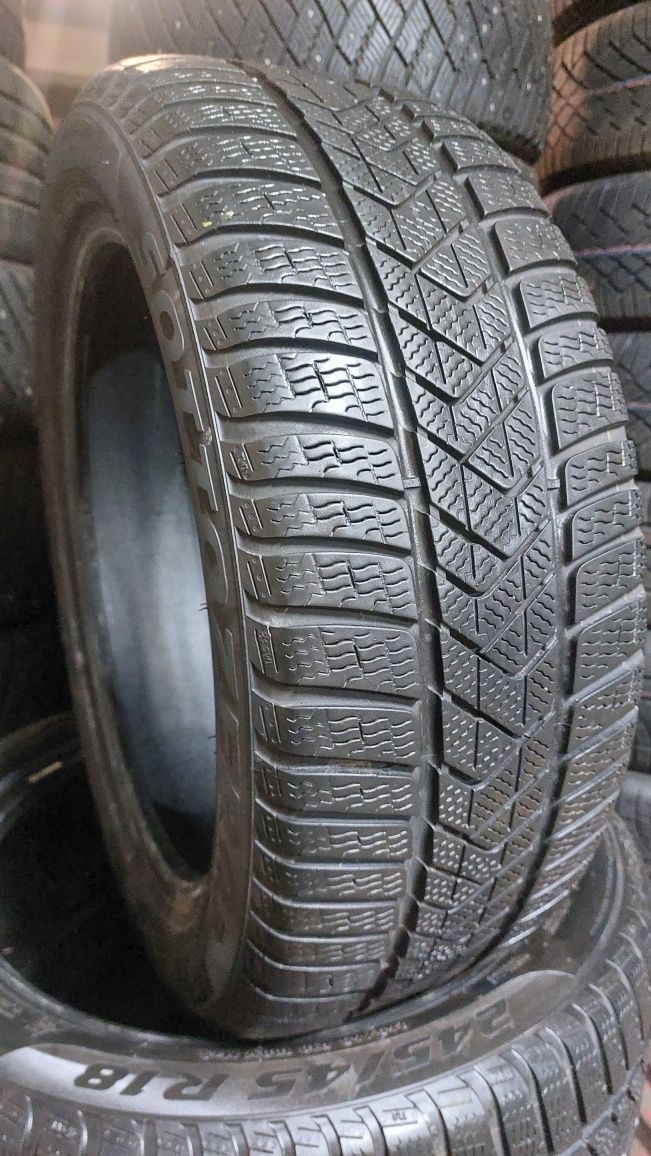 Зимние шины резина комплект Pirelli Sottozero 3 Winter 245/45 R18 RF