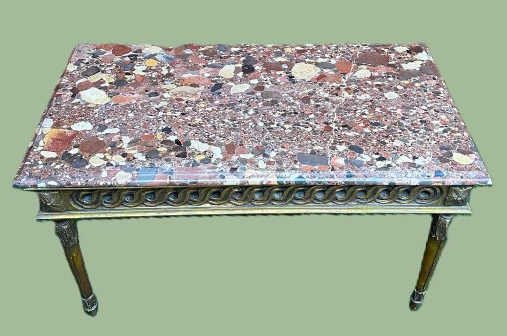 Mesa de centro antiga com tampo em brecha da Arrabida
