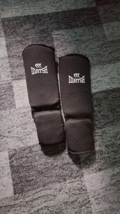 Накладки на ноги для кикбоксинга б/у