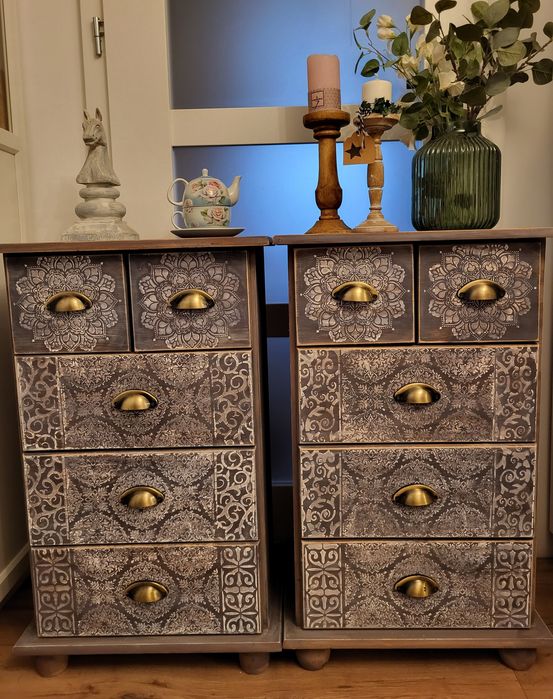 Urocze szafka komoda słupek