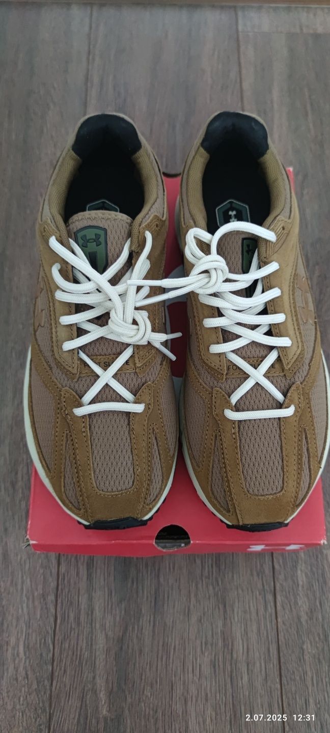 Nowe buty Under Armour UA HOVR Apparition Rtrftr SD - brązowe