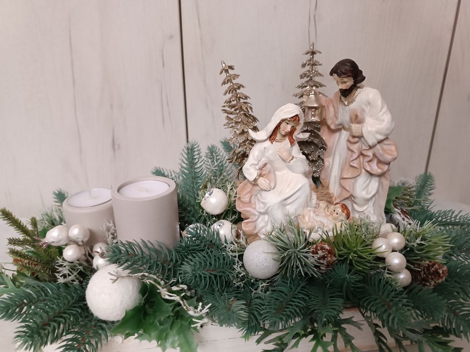 Stroik kompozycja świąteczna ze Świętą Rodziną duży podświetlany