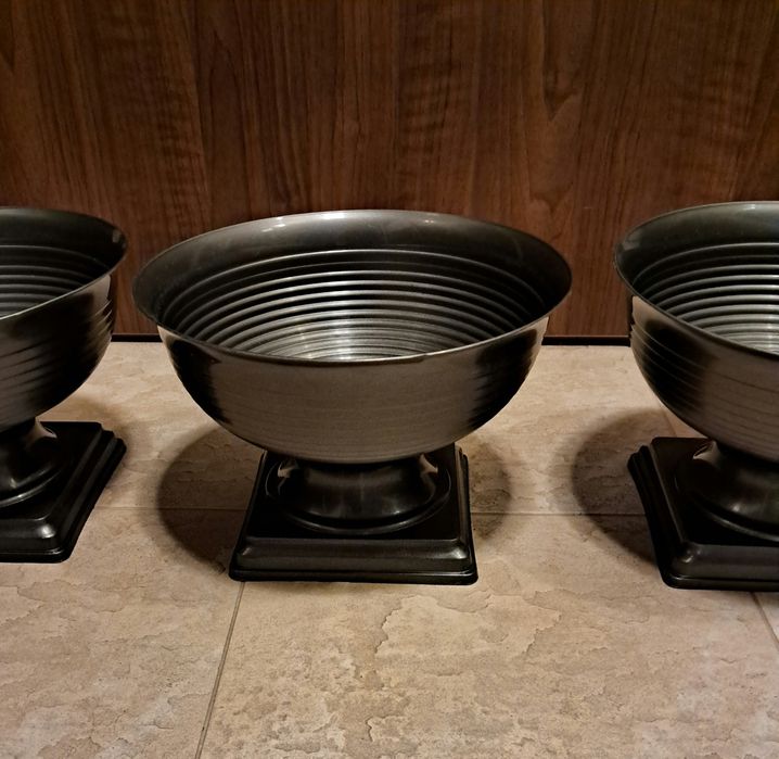 Doniczka/osłonka/gazon na nóżce