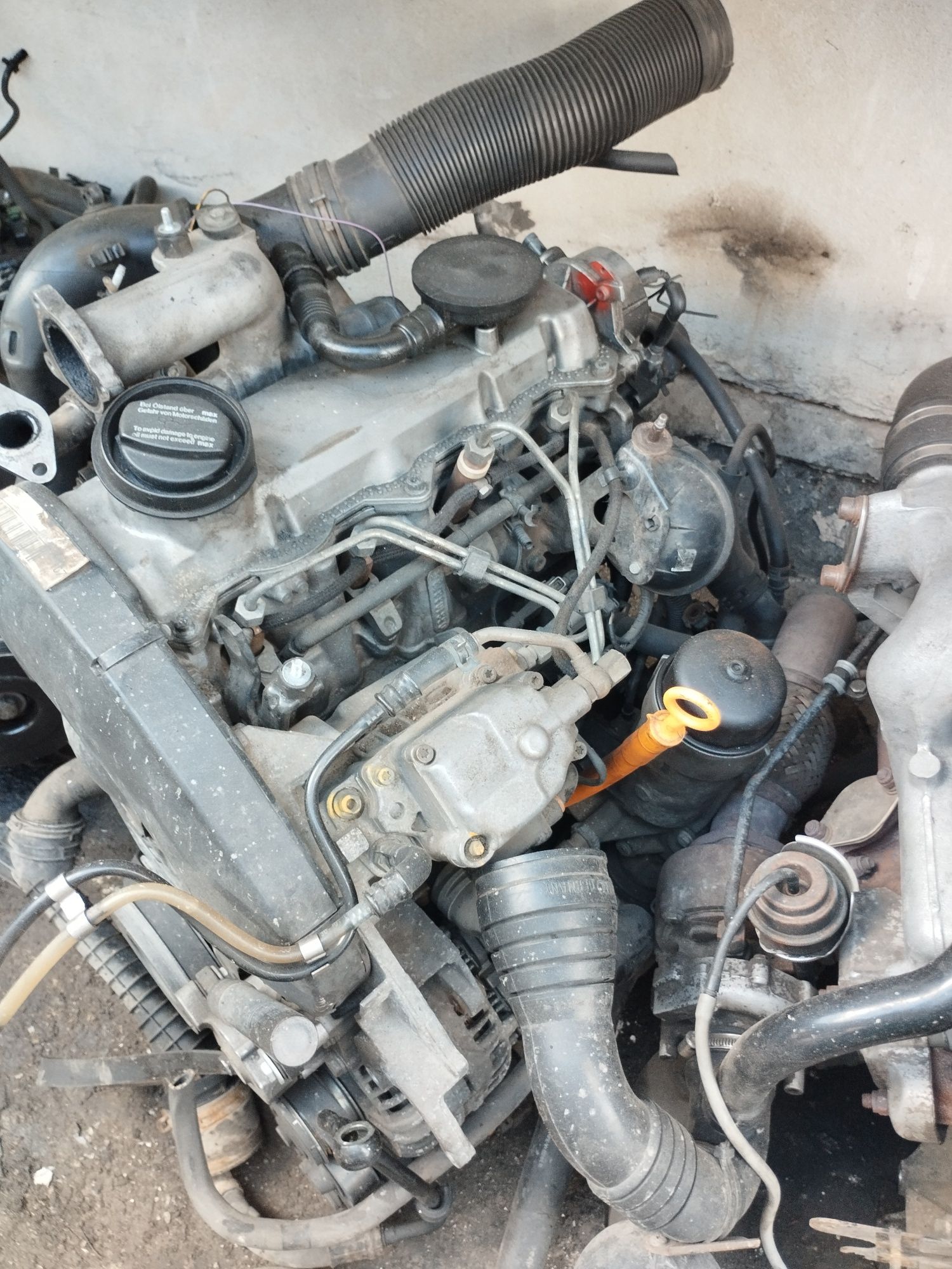 Двигун Двигатель Мотор Vw Golf 1.9 TDI AGR ALH Skoda Octavia Audi A3