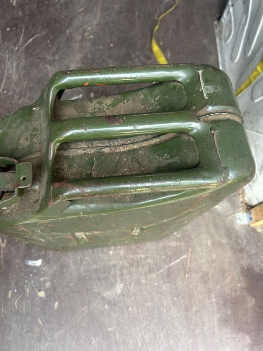 Kanister 20 l używany