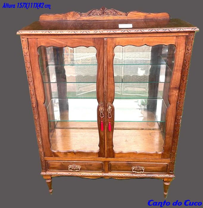 Movel cristaleira anos 60 bom estado geral  157X111X42 cm