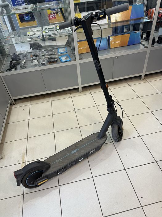 Електросамокат Ninebot KickScooter MAX G30
