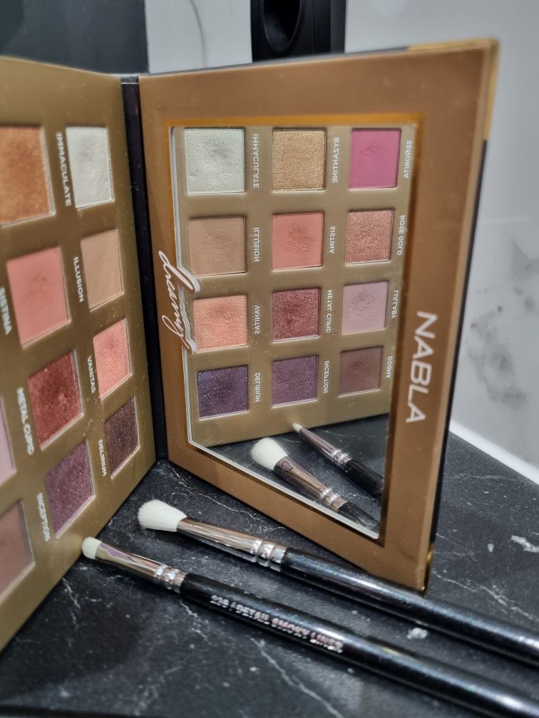 Paleta cieni Nabla Dreamy.