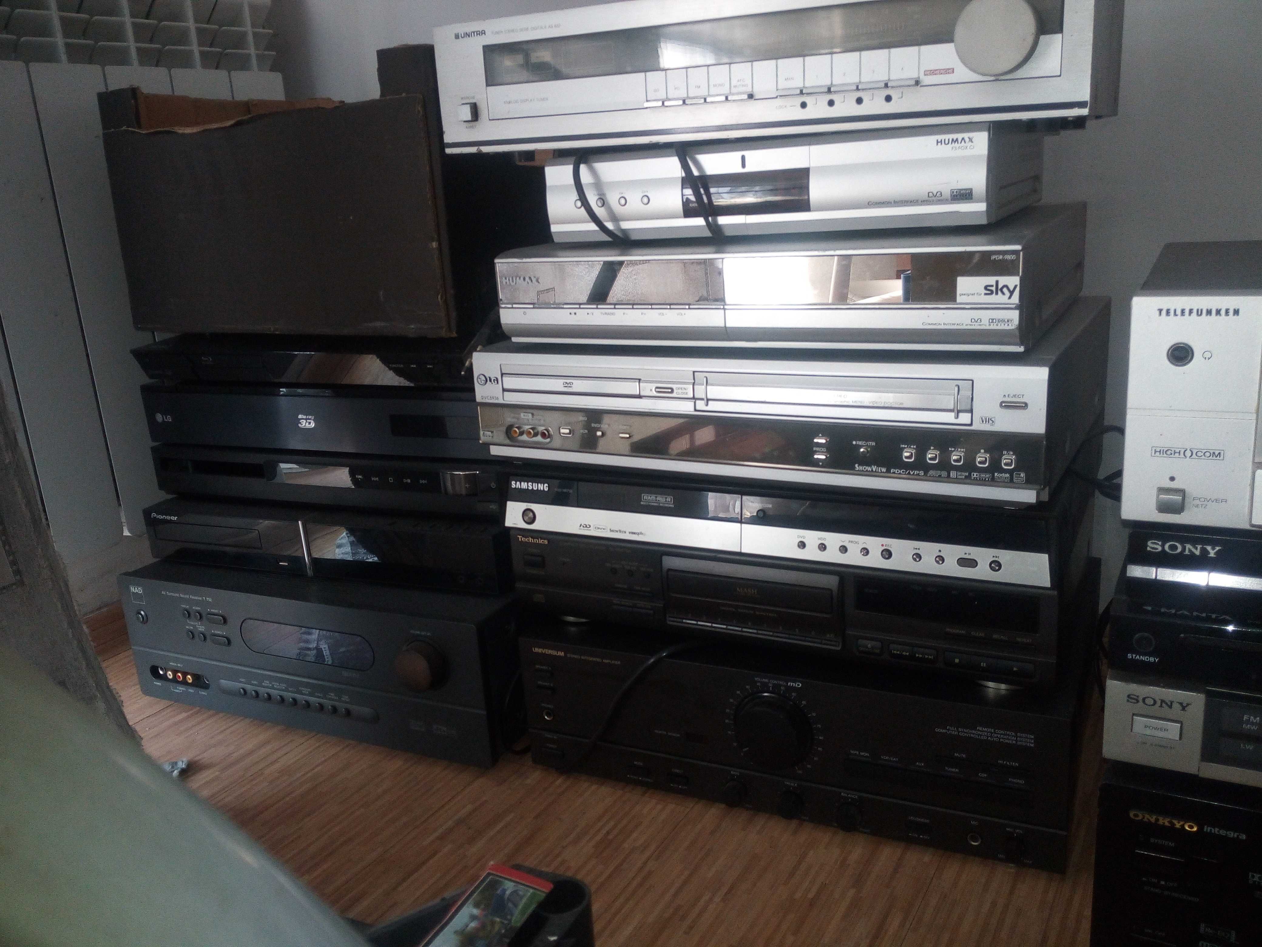 Amplituner Onkyo