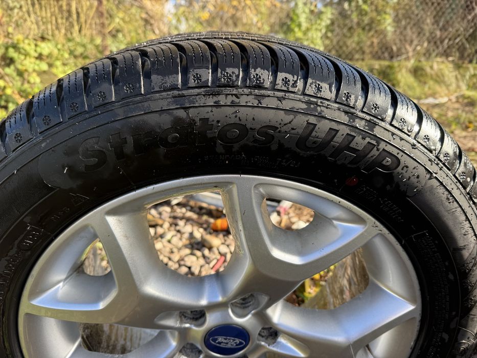 Alufelgi 17 z oponami zima  Ford Kuga 235/55r17 23r
