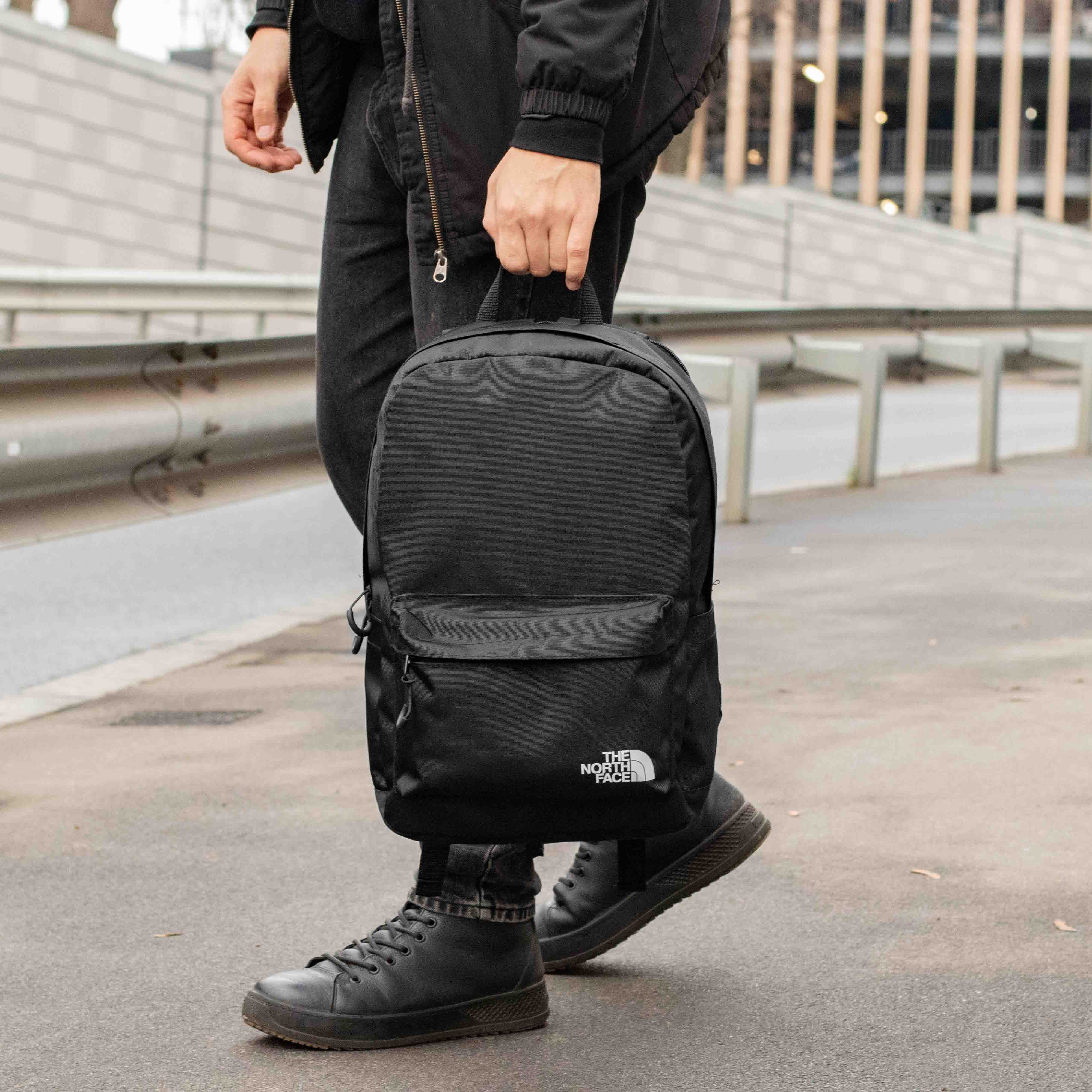 Спортивний рюкзак The North Face Bronx чорний тканинний норд фейс