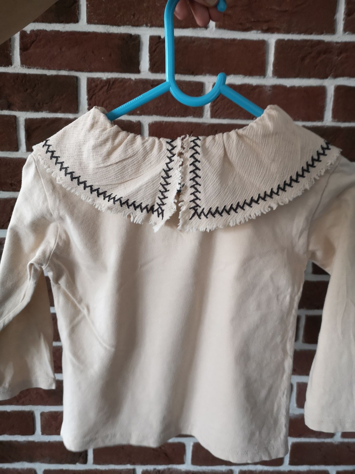 Bluza, sweterek, sukienka firmy H&M oraz bluzka ZARA