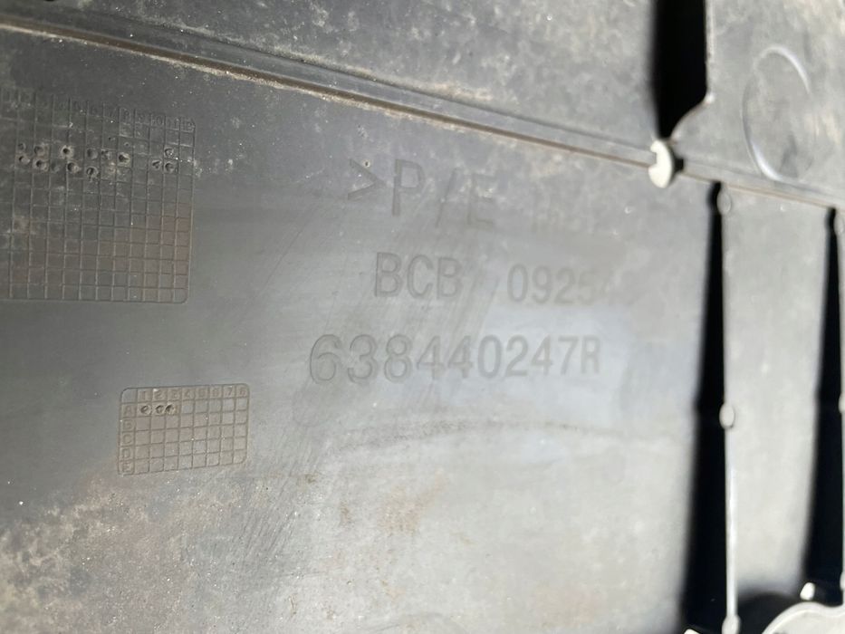 Renault megane V e-tech płyta zderzaka przód