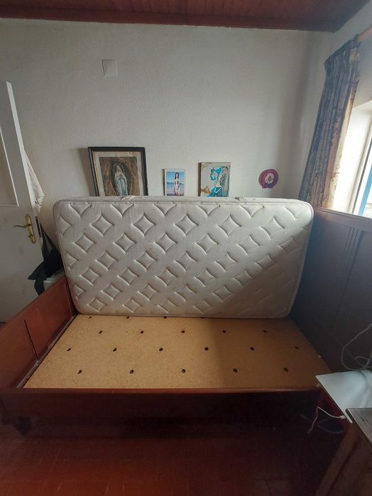 Camas em madeira maciça corpo e meio | 2 Solid wood half-length beds