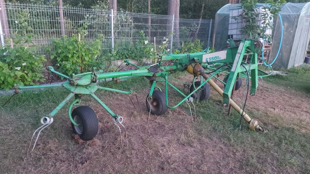 Rozgrabiarka przetrząsarka Stoll Hydro 660