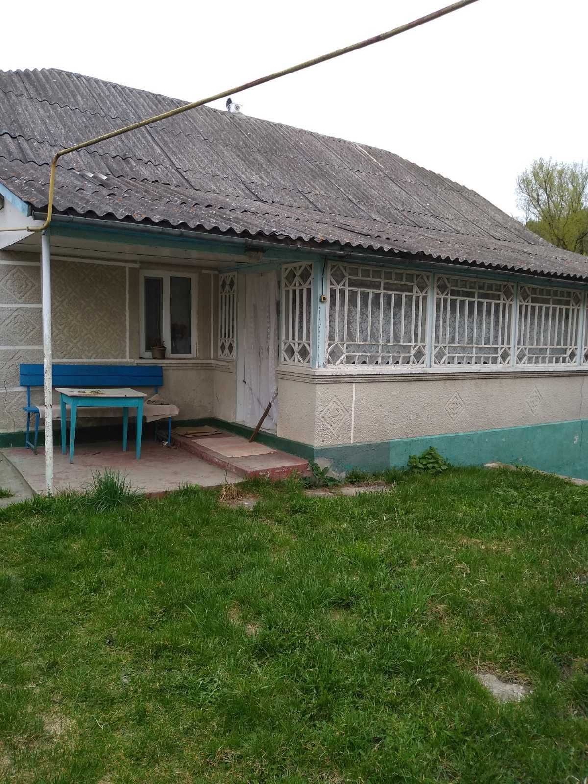 Домогосподарство разом із ковбасним цехом
