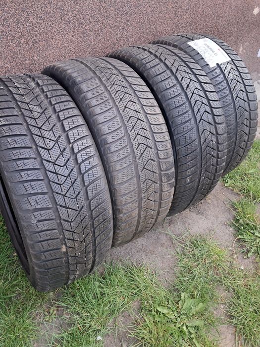 225/45 R19 M+S  - Pirelli Sottozero 3 Winter - 47/2019 - 7/6 mm- 4szt