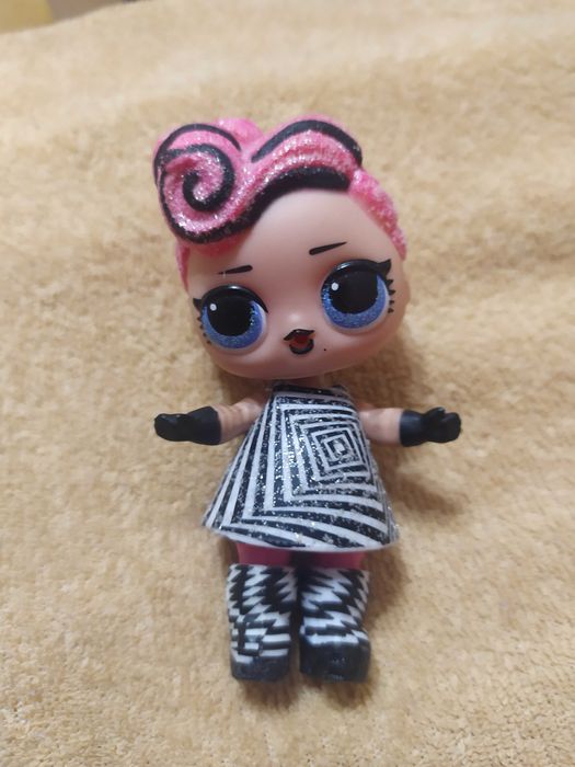 Lalka L.O.L. Surprise z akcesoriami, kula niespodzianka czarna