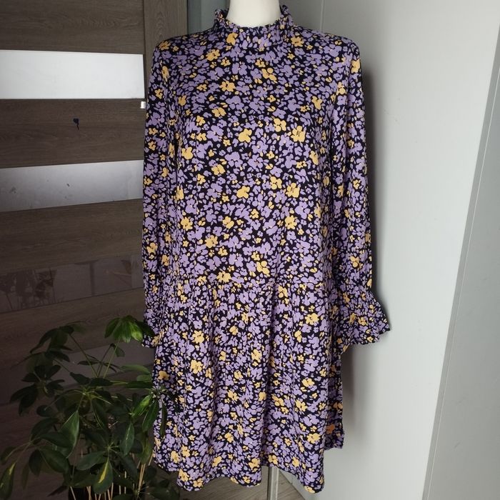 Fioletowa sukienka w kwiaty Pieces S – nowa, 100% wiskoza