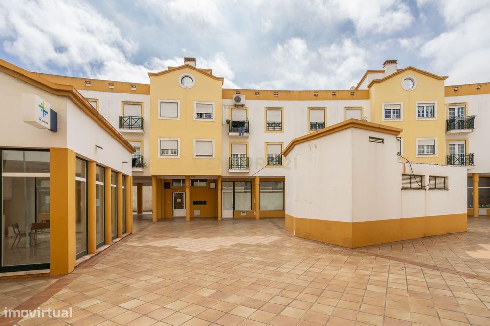 Apartamento T2 Como Novo no Cercal do Alentejo – Último Piso com Varan