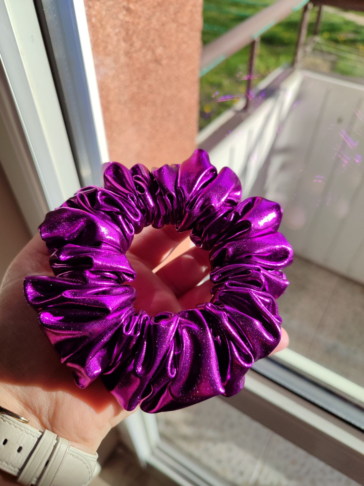 Scrunchie do włosów rozm M Błyskotka fiolet Nowość