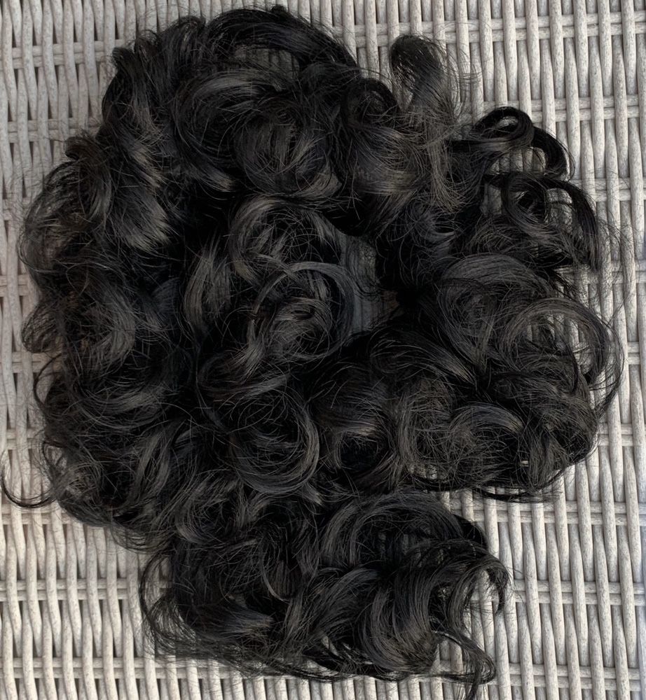 Włosy doczepiane, czarny kok zawijany na gumce 90 cm ( 81 )
